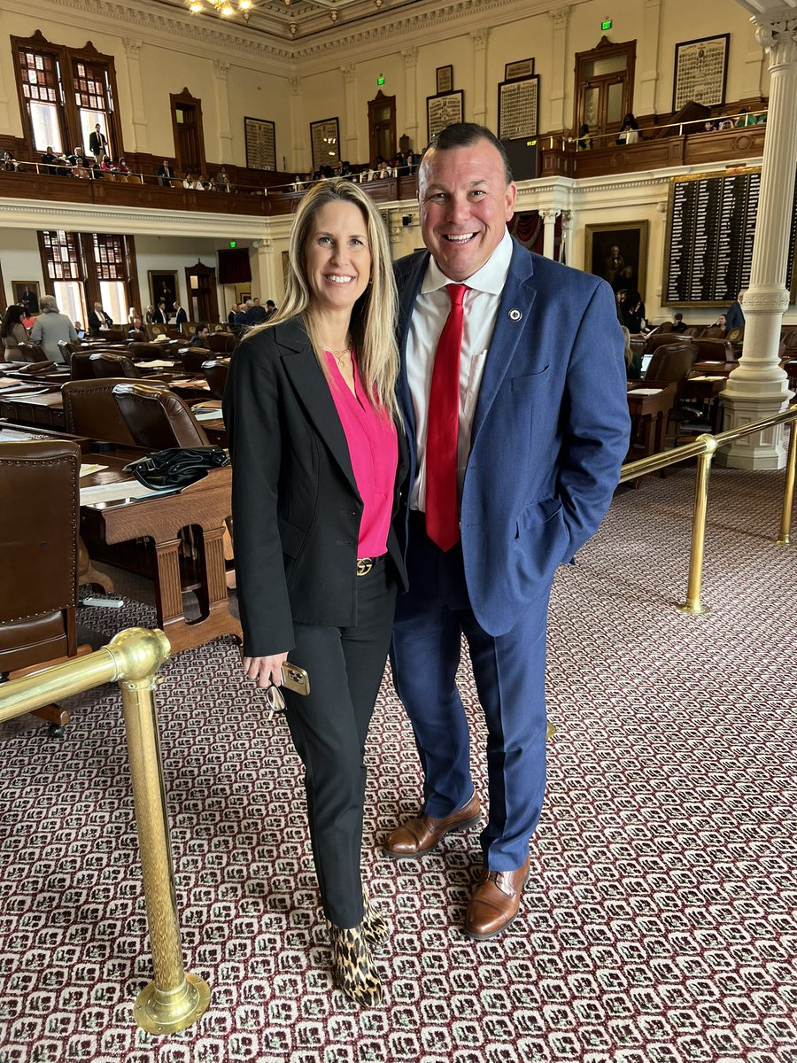 traciefrazier's tweet photo. Representing NTX for Collin County Days at the TX Capitol &amp; checking in on my state rep @FrazierForTexas #HD61 #txlege https://t.co/K8jrvX7UEE