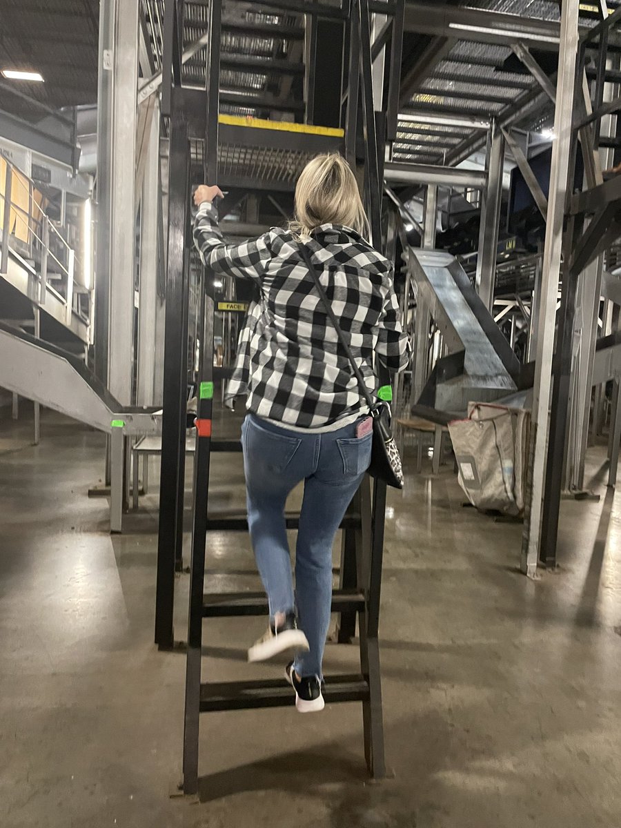 SHowardJCPS's tweet image. UPS Transitional Learning Center tour #softskills #employment @stefanielynch0 @LouisvilleCHS