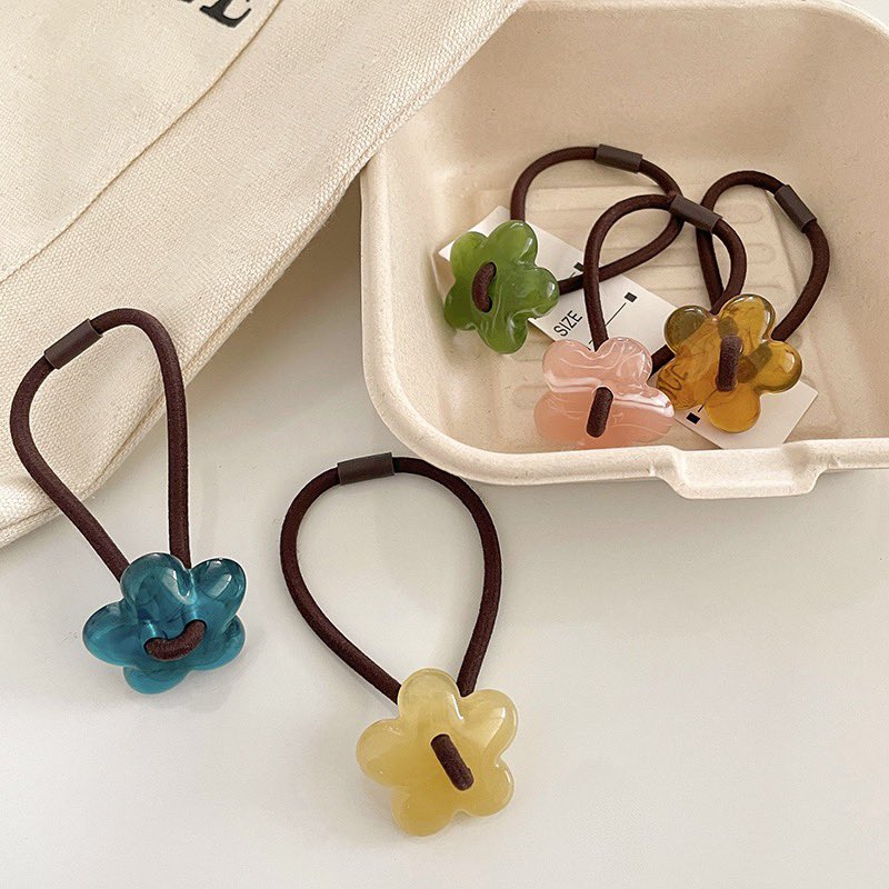TeaTimeWorkshop's tweet photo. ᴄᴀɴᴅʏ ғʟᴏᴡᴇʀs🍬
#teatimeaccessories #hairaccessories #hairbows #hairbands #hairclips #scrunchies #handmade #wednesday https://t.co/19yF3xM99f