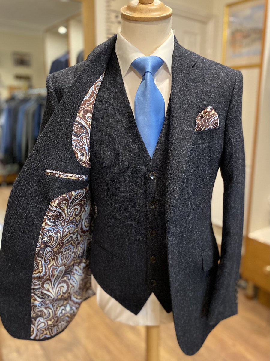 AndrewJMusson's tweet photo. On the mannequin ~ Navy Shetland tweed 3-piece #wedding suit with brown &amp; blue paisley linings ready for final fitting and collection! #tweedsuits #weddingsuits #Lincoln #menswear https://t.co/3VXEoFuYx5
