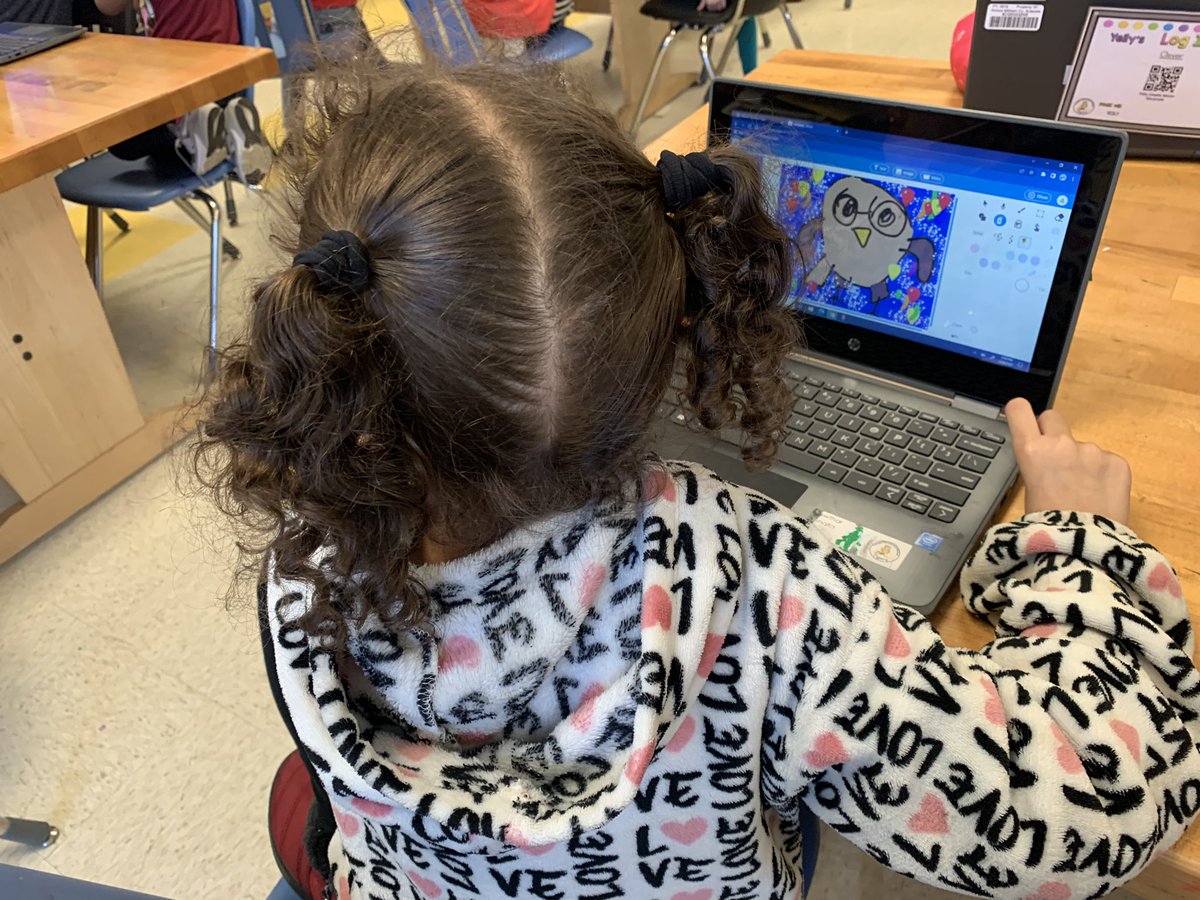 LisaTechieTeach's tweet photo. @1MsCooper’s class were great with all the different tools in Wixie. They are quite the graphic designers. @TigerArtTeacher and I couldn’t be more proud. #wixiepros #digitalcitizenship #futuregraphicdesigners https://t.co/hasEiNhwSx