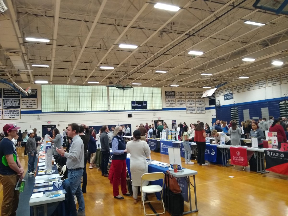 Mrs_D_Sweet's tweet photo. Special thanks to WHS Guidance Department for organizing this great college fair today, the future is bright! #bulldogEd @whs_bulldog https://t.co/qCBunjSHtE