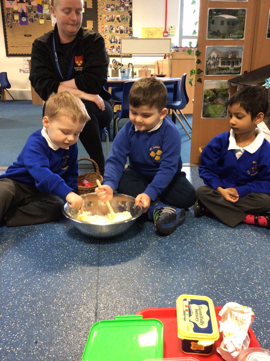 stjameswigan's tweet photo. Pre-school have enjoyed some Easter baking today, we took great care measuring the ingredients and mixing 🧁🐥 #LDSTeducation #EYFS #GBBO #ASPIREcurriculum #stimulatingminds https://t.co/Asf3IkBWCI
