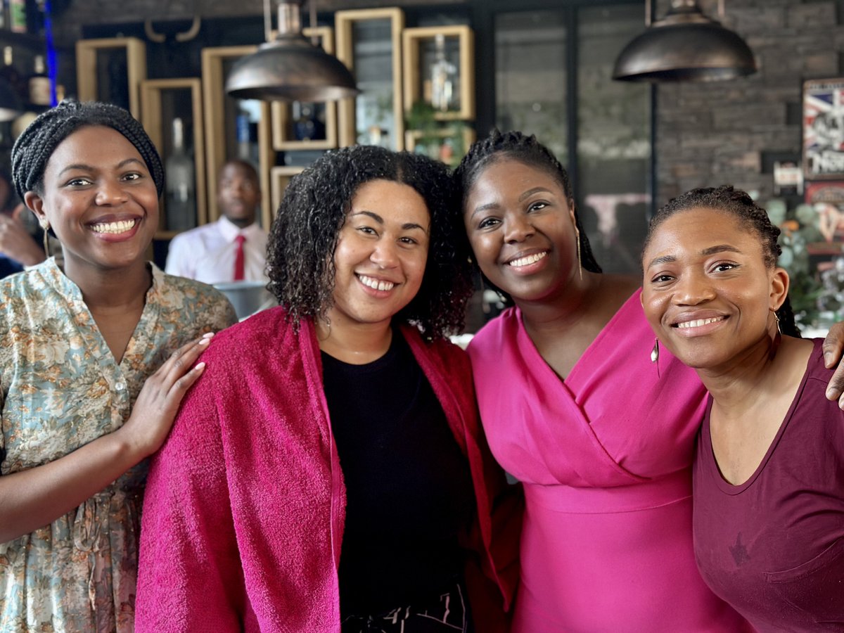 paris_icc's tweet photo. #BAPTEME🌊
Mélia, entrepreneuse et dirigeant sa propre activité de consulting en stratégie et finance d'entreprise🤩,
Lors de la journée des femmes,🌺 elle a fait de Jésus son Seigneur.

#paris #parisicc #journeedesfemmes #8mars #25mars #FemmeVieLiberte  #renouvelee #bapteme https://t.co/y61uDxnOaW