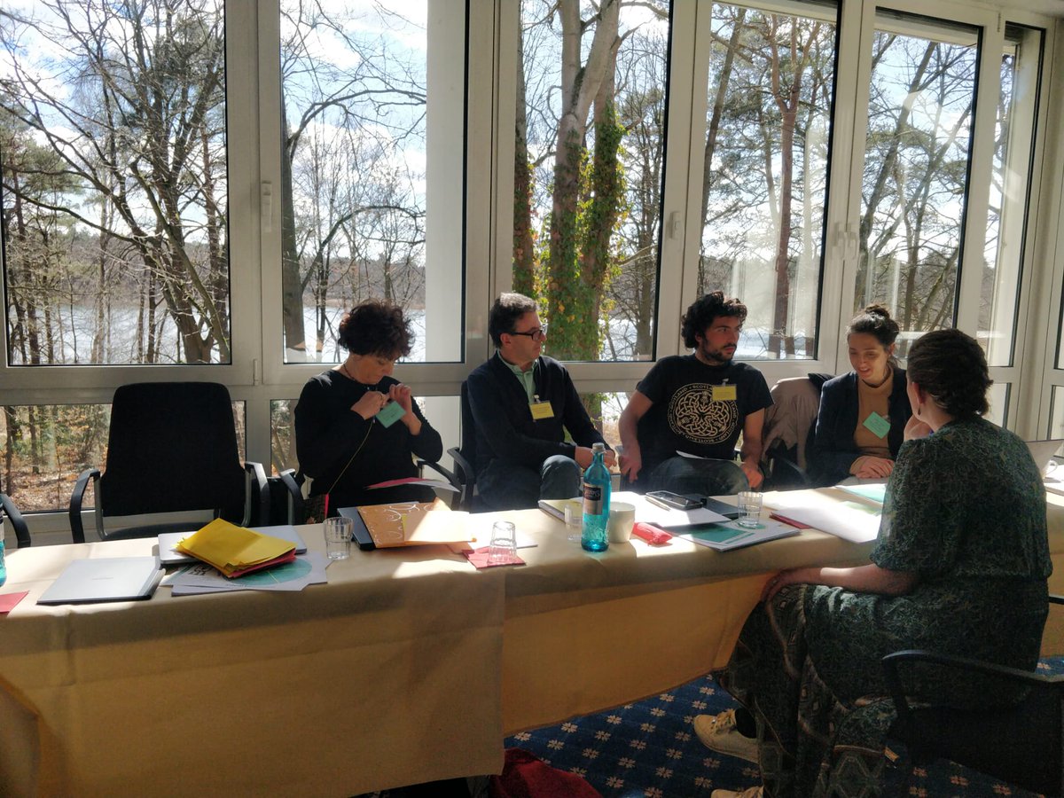 Coming back from a very inspiring kick-off meeting of the <a href="/HorizonEU/">Horizon Europe 🇪🇺</a> <a href="/premiere_eu/">PREMIERE_EU-Project</a> project. This new project is focused on improving multi-actor proposal writing. Through a fun 'game' we simulated the struggles of this interactive process! #ILVOatSociety <a href="/ILVOvlaanderen/">ILVO</a>