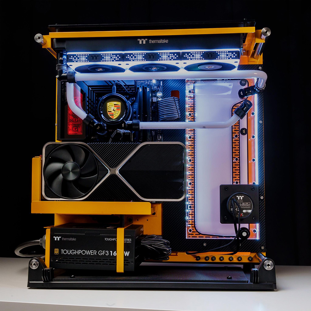 Thermaltake_de's tweet photo. Wir wissen alle, dass RGB=mehr Frames bedeutet. Aber lasst mich euch was verraten- Case in Racingfarbe macht den PC noch schneller! π¨π¨ π πΈ@pcwerkz
#rgb #corep3pro #temperedglass #modulardesign #modular #racing #ferrari #watercooling #custompc #pcsetup #pcmodding #pcmod https://t.co/ZEnw0n8LZG