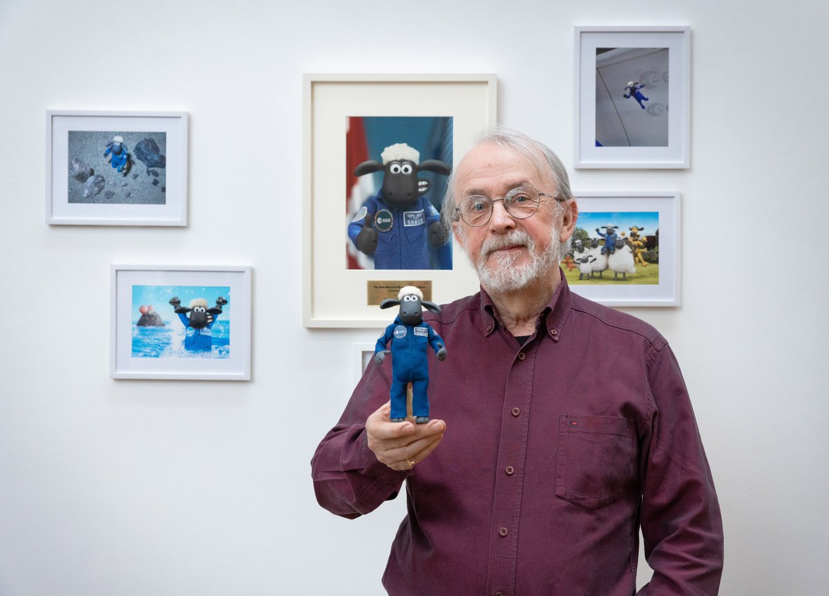 esaspaceflight's tweet photo. Hay! It’s time to celebrate the success of the @NASA_Artemis I mission with @ShauntheSheep, the first sheep to fly to the #Moon and back. 🥳🐏🌚

His astronaut portrait was unveiled today at @aardman in Bristol, UK. 🇬🇧

More on Baaartemis 😉: https://t.co/jMZzifpJdV https://t.co/phyDkKp6aq