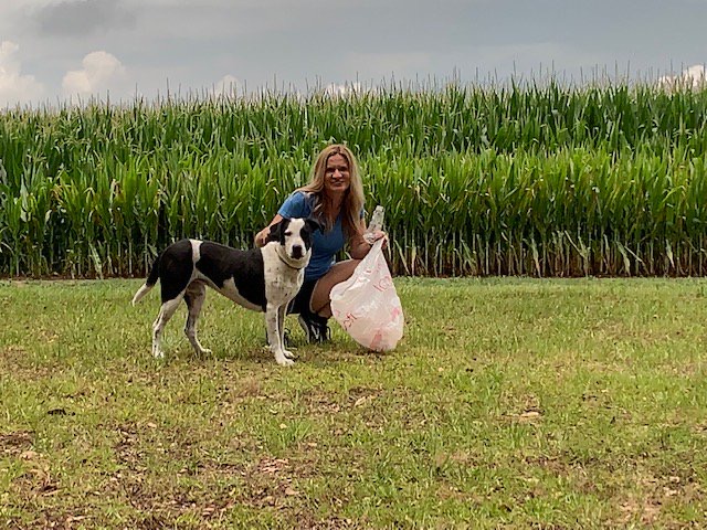 RunnerLove72's tweet photo. This is the picture that helped me make @MichelobULTRA's Team Ultra 3.0 in 2019. 
❤️❤️Think they fell in love with me and my Rudie. ❤️❤️

#ultrajoy
#ultramarathoncontest
#PickMeFor2023 #teamultra6
#tcsnycmarathon #reptheribbon
#internationalrunningsensation
#doitforthecheers https://t.co/yQbNbEOeF8