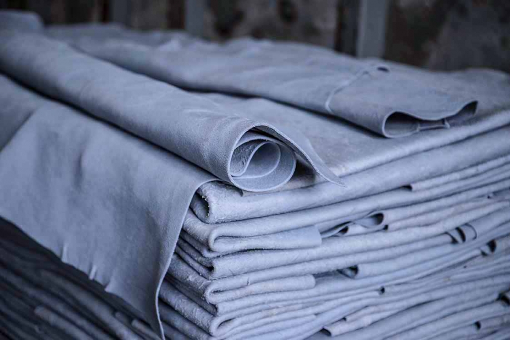 Ham deri, yarı işlenmiş kromlu deri, tam işlenmiş deri satışlarımız başlamıştır.  Satışlarımız sadece ton bazında toptandır.