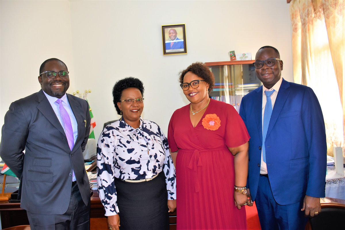 Visite de courtoisie du Rep @unfpaburundi, <a href="/jelidje/">Judicael ELIDJE</a> à la 1ère VP. de l'Assemblée Nationale <a href="/nshingamateka/">Inama Nshingamateka</a>, Hon. <a href="/DrNtakarutimana/">Hon Dr Sabine Ntakarutimana</a>. Échanges sur le leadership féminin ds les Gds Lacs, l'importance d'une jeunesse en bonne santé, la parenté responsable et la planification familiale.