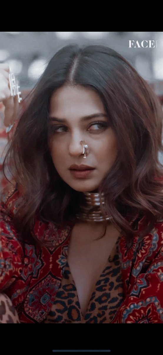 #JenniferWinget 🔥
