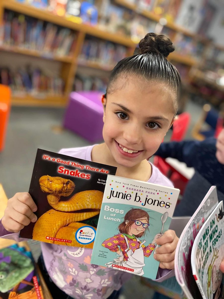 HendersonSchool's tweet photo. Thank you International Paper for helping to inspire a love of reading in our students ๐ #HCSREADS @IntlPaperCo https://t.co/yXDnOIJmwy