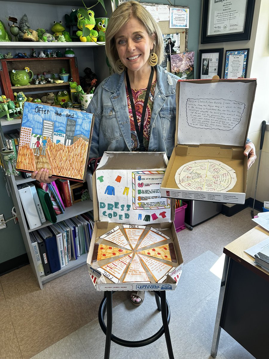 RobinCuellar6's tweet photo. Mrs. Cuellar’s 7th grade ELAR students at Reading Jr. High are making pizzas out of their book club books - - creating awesome pizza book reports!
@RJHlonghorns https://t.co/JRi6JO3cjG