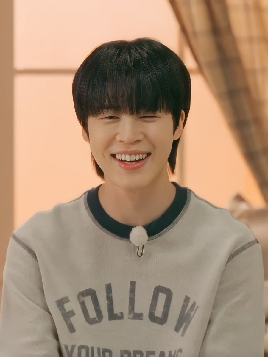wid🍓 on Twitter "[HD] 230329 JIMIN FACE LIVE ON WEVERSE 🫠💜 ⎯ A THREAD⎯"