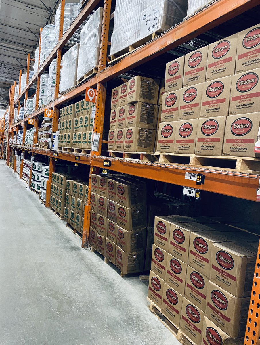 jamie_SM6947's tweet photo. LETS GO TEAM- so proud of our team and the pride they have! Executing exceptional standards every single day!! Thank you! #pacnorthproud #D20 #1022WestStockton https://t.co/IFxcq3mEAl