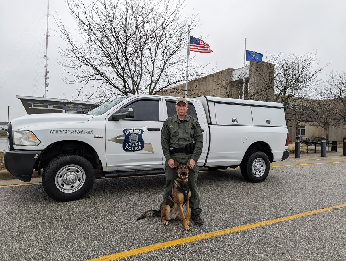 Congratulations to the newest members of the <a href="/IndStatePolice/">Indiana State Police</a> K9 family.

M/Trp. Fisher and K9 Remi are our local bomb-sniffing duo!

#PoliceK9 #PoliceDog