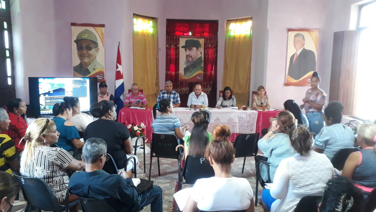 Dió inicio en nuestro municipio el Balance anual de los resultados de trabajo correspondiente al año 2022.#Revolución #Cuba #MinedCuba #EducaciónGranma #PrivinciaGranma #MediaLuna <a href="/dpegranma/">Dirección General de Educación, Granma, Cuba</a> <a href="/CubaMined/">MINED</a> <a href="/CapoteViltres/">Viltres</a> <a href="/AliuskaJerez/">Aliuska Jerez Aguilar</a> <a href="/dunia_oro/">Dunia Ricardo Oro</a> <a href="/ortiz_uriarte/">Manuel Abelardo Ortiz Uriarte</a> <a href="/albiurys/">Albiurys Ramos Corría</a> <a href="/CaridadLeonC/">Caridad León Castillo</a>