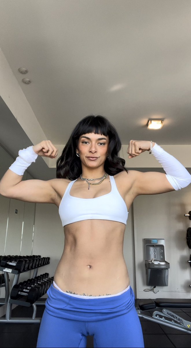 FemaleKing_LA's tweet photo. Flexing on you,

RESHARE 🔁 if you like Daddy to flex on you! #fitness 

Worship by sending $SendForKing https://t.co/7cSnpZroi5