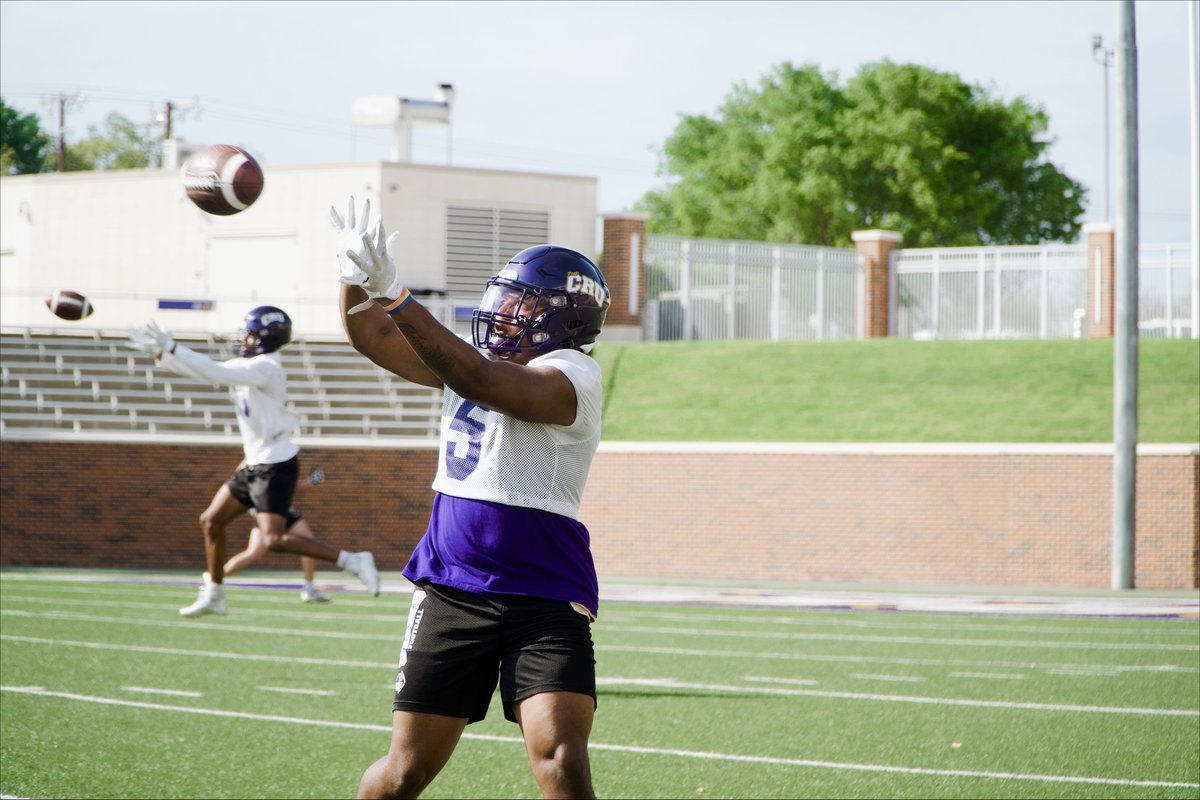 UMHB Football🏈 tweet media