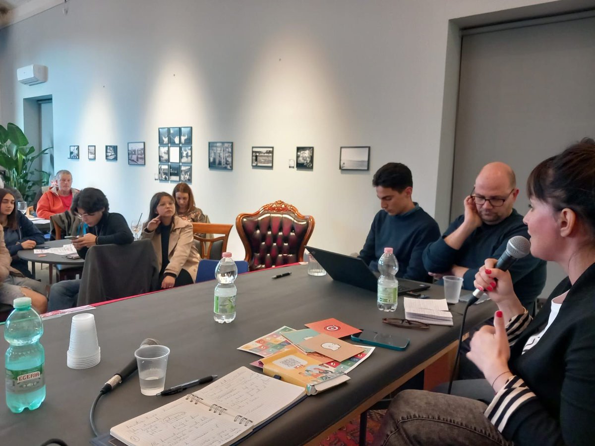 Fillea_Cgil's tweet photo. 🟥Costruire il lavoro, rigenerare le città, assemblea pubblica verso la mobilitazione nazionale del 1 aprile. Leggi il  comunicato 👇
https://t.co/BabI5NSn8o

#filleacgil #1aprile #cgil https://t.co/x7EyeZ8Heh