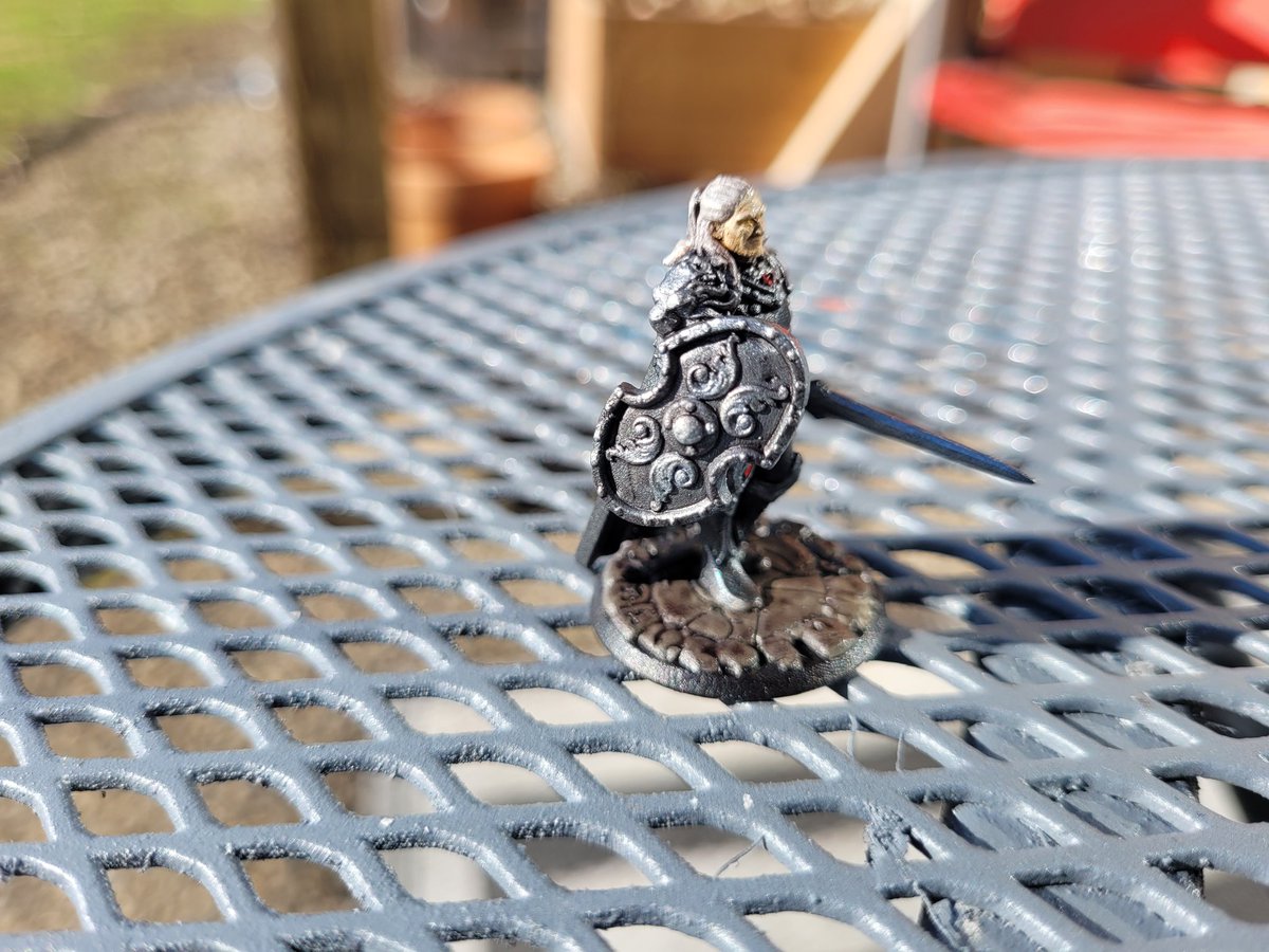 KarmaKaziArt's tweet photo. Serious Witcher vibes on this commission. 
#karmakaziart #dungeonsanddragons #customminis #witcher https://t.co/wQXLx55k0X