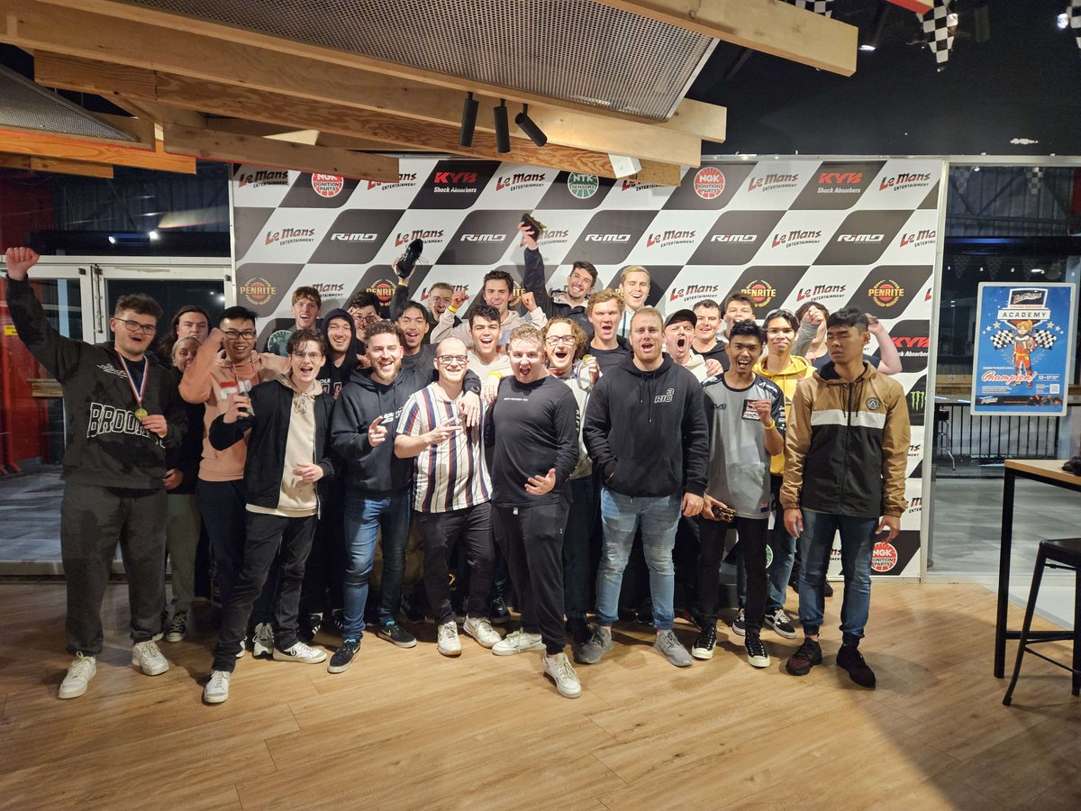 What an amazing start to the Melb GP weekend with an inter-team karting race with <a href="/BDEMotorsport/">BDE Motorsports</a> at Le Mans Entertainment.

Although we all got drenched, it was an absolute pleasure meeting you all 💙💚

Cheers to a good weekend 🍻