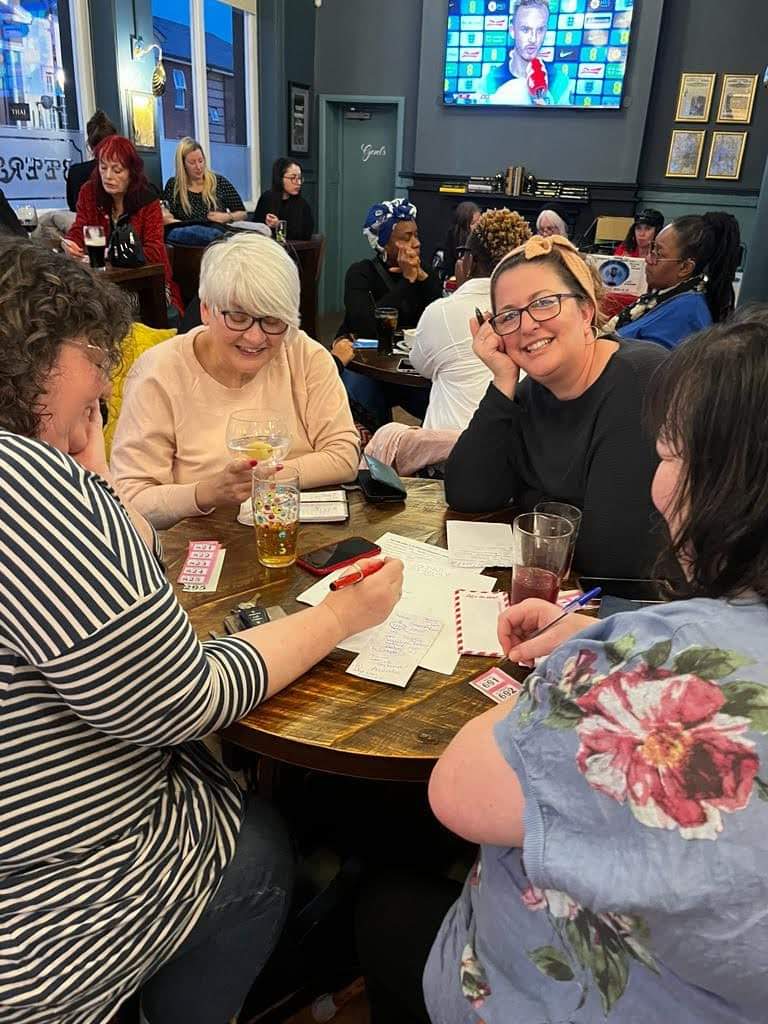 norwoodkitchen's tweet photo. big big thanks to the Jolly Sailor for hosting our first ever #SNCK quiz on the high street! Well done to our team Jane, Sarah, Eddy and Kimberly for putting on another boss night. if you'd like to donate to us pls knock urselves out here: https://t.co/3uX75b4Iku @lovesonorwood https://t.co/UI085X2FI2