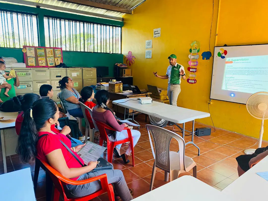 ADASBA1's tweet photo. ADASBA en asocio con ChildFund desarrolla jornada de reforzamiento con Agentes de Cambio Comunitario de San Nicolás, S. B., sobre lineamientos y procesos relacionados con el Patrocinio.
@ADASBA1 @ChildFundHN https://t.co/8ebvKYTgjO