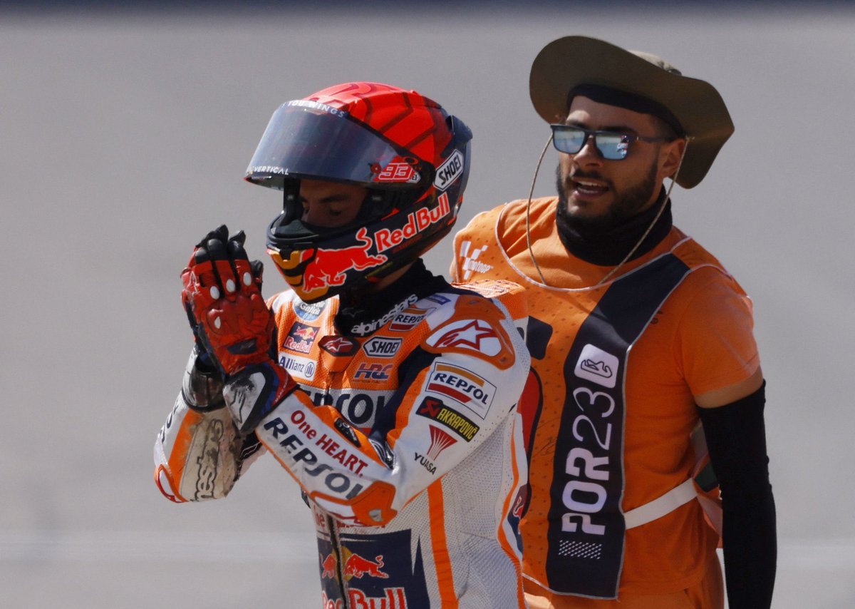 LACASADELCULER's tweet photo. El equipo @HRC_MotoGP recurrirá la sanción a @marcmarquez93 La escudería anunció que apelará la sanción del catalán porque considera fuera de forma.
Advierten de que llegarán hasta el final en la defensa.
#MotoGP #Marquez #MarcMarquez #Repsol #Honda #HondaRepsol #SportXtra #News #Noticia #Motos