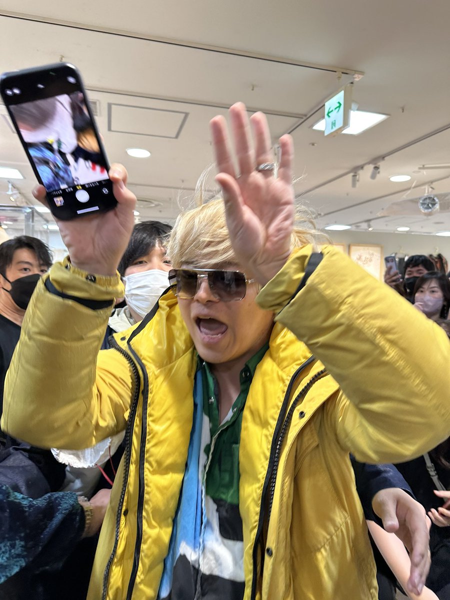 Mcy__'s tweet photo. すーーっごい幸せだった。
東海オンエアミュージアムすっごく良かったし、しばゆーまじほんっっとに目の前で見れたし、写真見返すだけでも嬉しい。
初めて本物見た。
 その気分のまま買い物したから結構お金使っちゃったけど、まーしょーがない。 https://t.co/xIYpDdMx9n