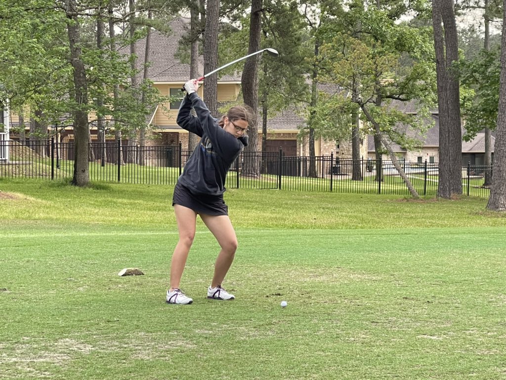 WillisGolfTeam's tweet photo. Day 2 of Girls’ Varsity District golf tournament! #goladywildkatgolfers @WillisSchools @Willis_HS_TX @WISDAthletics https://t.co/MxPSwoOvhN