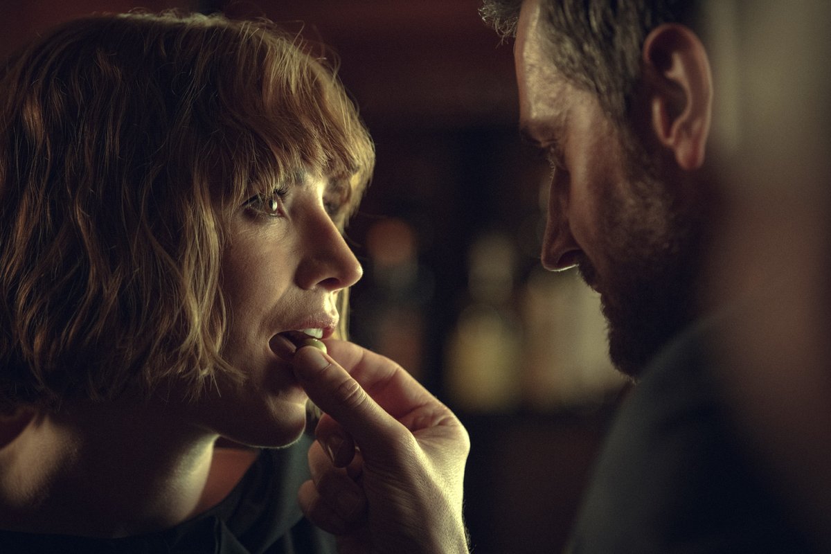 firstshowing's tweet photo. Richard Armitage &amp; Charlie Murphy in Erotic Thriller 'Obsession' Trailer https://t.co/aiayJiXgp2 via @Netflix

#ObsessionSeries #CharlieMurphy #RichardArmitage #eroticthriller https://t.co/Kcf0fJYKHN