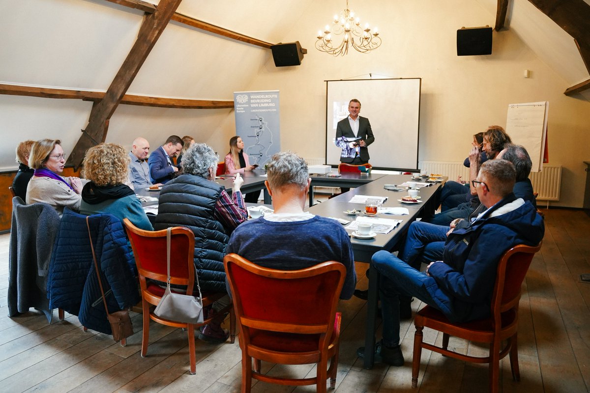 Bijeenkomst voor ondernemers die vlak bij een prachtige WOll (lange afstands-) wandelroute liggen met als thema 𝗗𝗲 𝗯𝗲𝘃𝗿𝗶𝗷𝗱𝗶𝗻𝗴 𝘃𝗮𝗻 𝗟𝗶𝗺𝗯𝘂𝗿𝗴.

𝗗𝗼𝗲𝗹: ondernemers inspireren om aan te kunnen haken bij de Stichting Liberation Route Europe Hiking Trail.