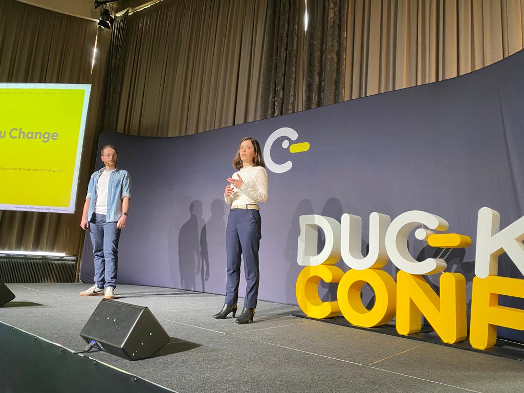 OCTOTechnology's tweet photo. #LaDuckConf ça continue !
"Cohérence immédiate vs cohérence à terme : laquelle choisir pour des besoins d'analytique" - Mariane Champalier & Baptiste Courbe
#data #archi #performances https://t.co/v0tq14ifcn
