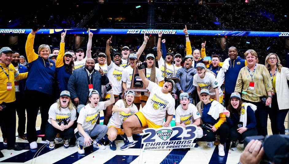 dhorter37's tweet photo. #TeamToledo, today is a BIG day! 🚀

Please consider making a gift to Athletics for @UToledo's 2023 Day of Giving. 🔥

Your investment will go directly to student-athlete academic support, scholarships, and more. Any amount makes a difference!🏆

➡️ https://t.co/K2biu3tp5H ⬅️ https://t.co/TAUaTBYe4v