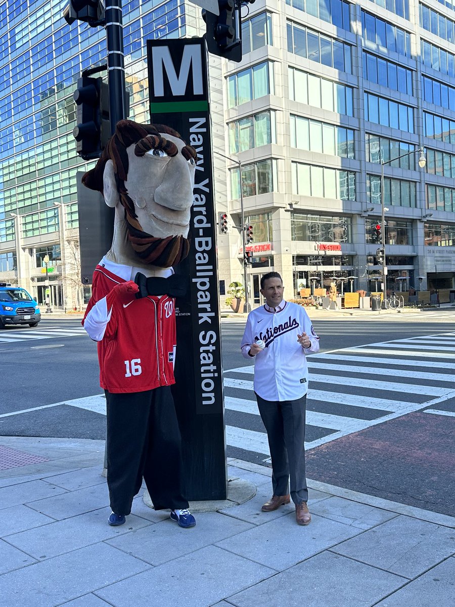 wmataGM's tweet photo. New post pandemic record 🚇 ridership yesterday w/ 414k total trips &amp; fun kicking things off early today w/ @Nationals Abe getting ready for opening day tomorrow…take the 🚇🚌-⚾️. Let’s Go Nats! #wmata #nats https://t.co/ArdUBN7GlX