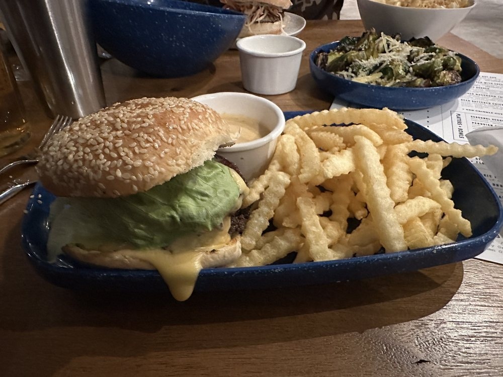 POV: You just got lost in the sauce 😮 You might need an extra napkin (or two) for the burger with selvedge sauce from @selvedgebrewing. Now wipe the drool off your screen and bookmark this biz at the link in our bio.