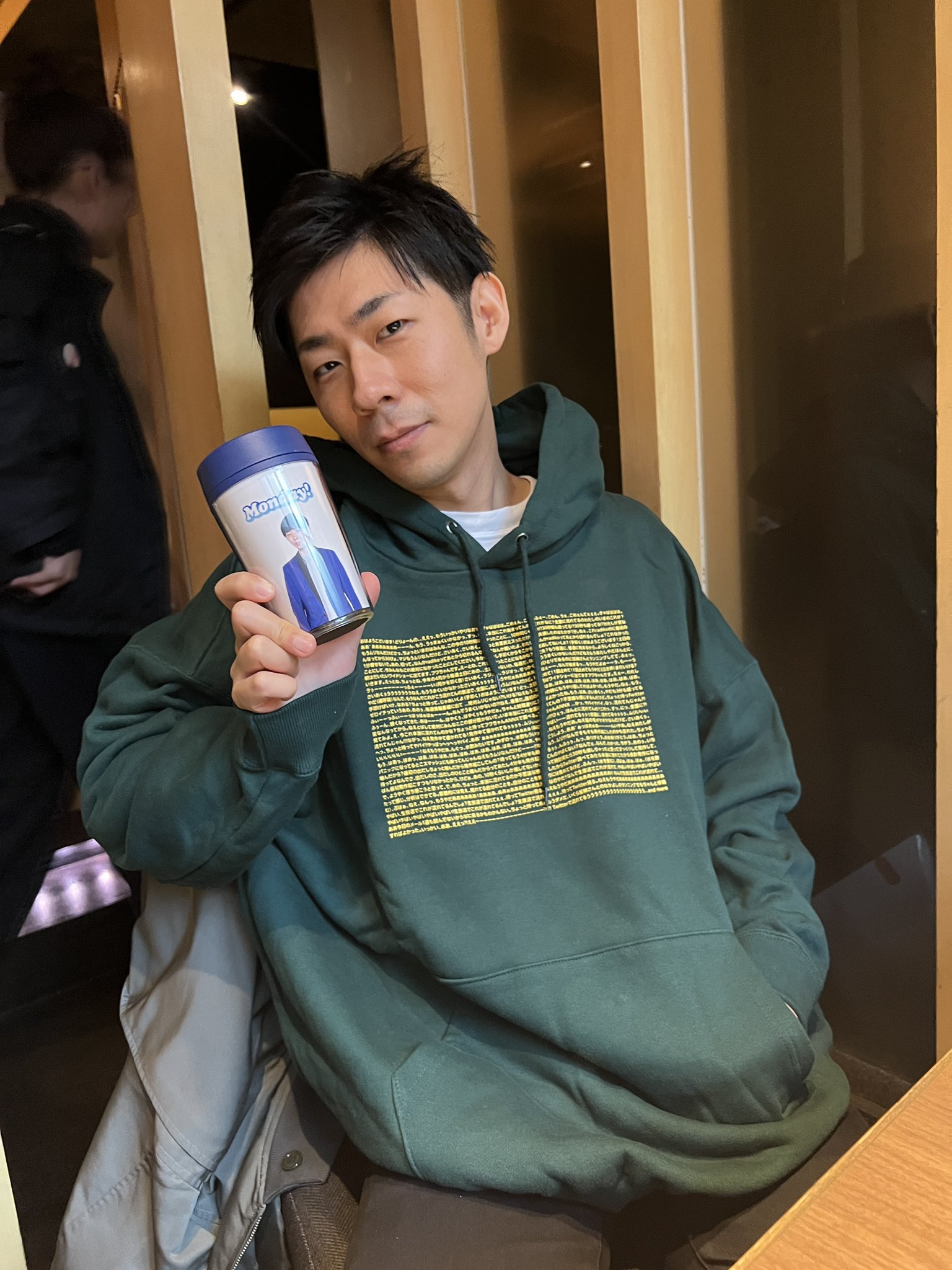 人気商品の 【新品未使用】フワちゃんのANN0 発作パーカー XLサイズ