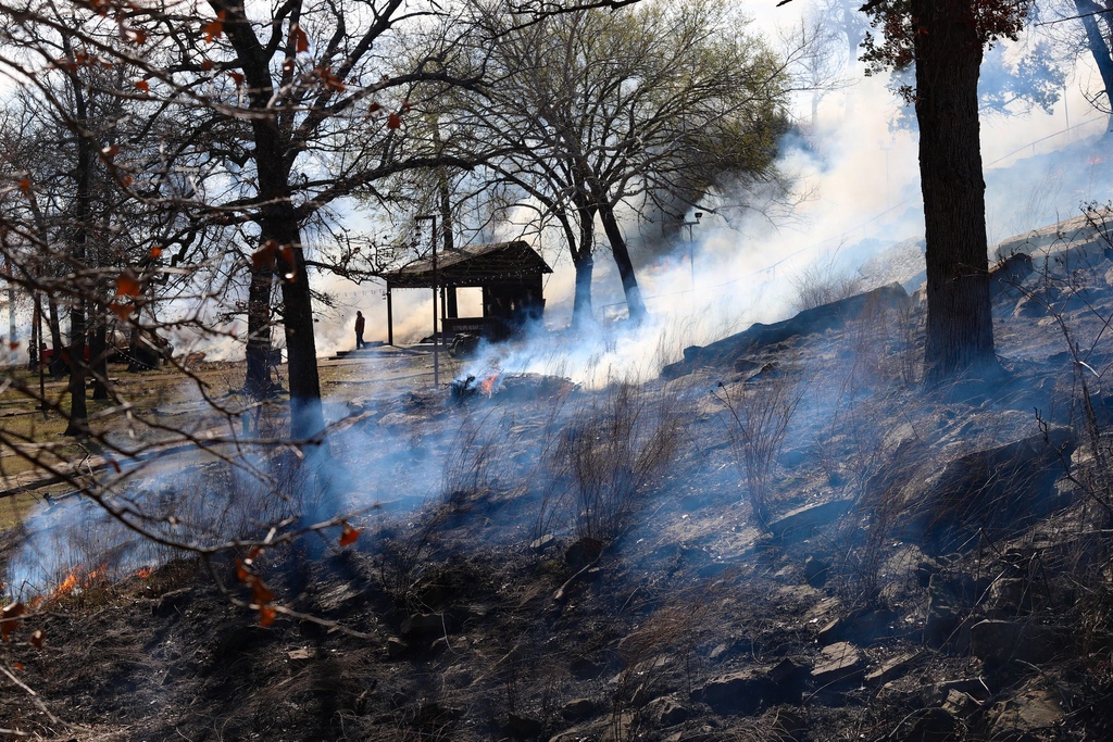 WoolarocMuseum's tweet photo. If you visit us this week, you may notice some burnt areas on your way in. Earlier this week, our ranch crew did some controlled burning to prep the Clyde Lake picnic grounds for spring!
#controlledburns #springtime #ranchhands #clydelake https://t.co/T94l0nttio