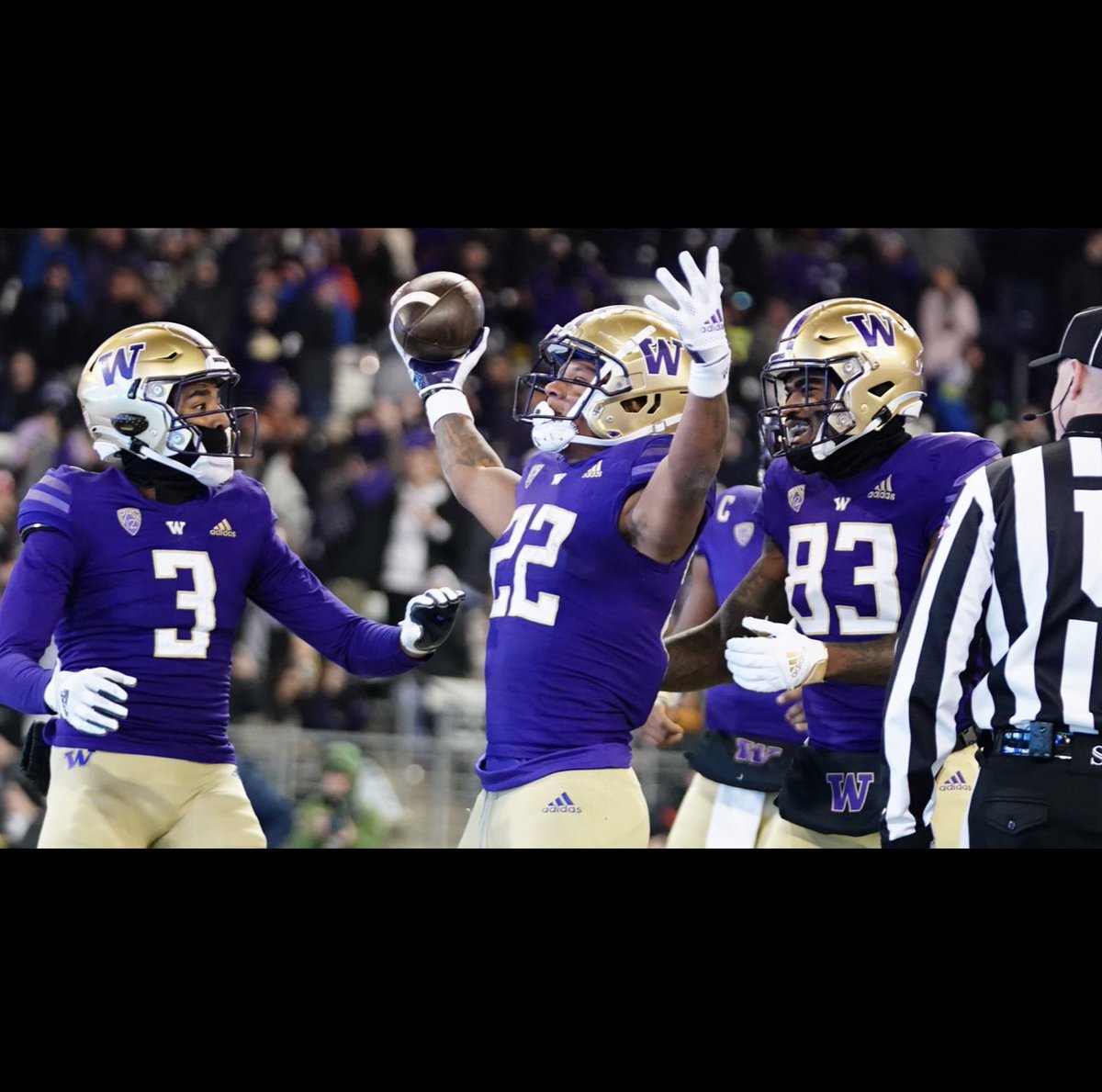 All glory to GOD !! After a great talk with @NickSheridanUW I am blessed and thankful to say that I have received an offer from University of Washington!!

<a href="/VaBranch/">Shéva “Coach Va” Branch</a> <a href="/BishopGormanFB/">Gaels Football</a> @SWiltfong247 <a href="/UW_Football/">Washington Football</a> <a href="/GregBiggins/">Greg Biggins</a> <a href="/adamgorney/">Adam Gorney</a> @bangulo <a href="/BHoward_11/">Brandon Howard</a> <a href="/BHoward_11/">Brandon Howard</a>