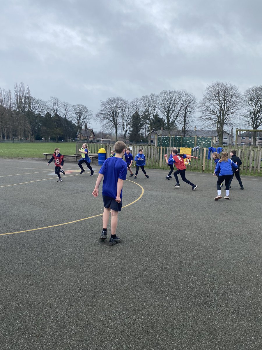 Year6BC's tweet photo. So much fun playing ball tag in PE today #teamwork #6CF https://t.co/kcbPPwwpkx