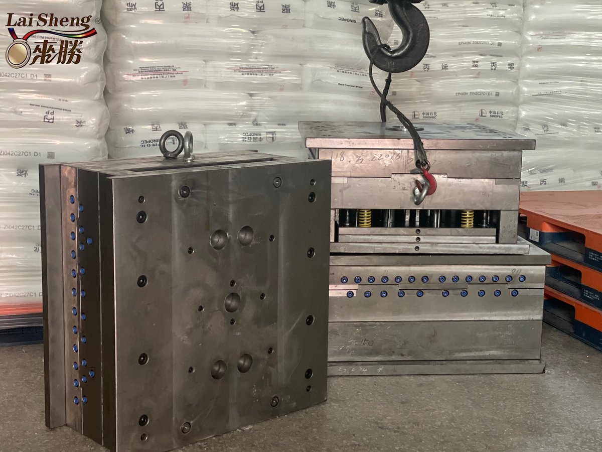 LaishengFactory's tweet image. The factory is ready to develop new products by placing new molds! 

#plasticstorage #drawercabinet #drawerstorage #cabinet #manufacturer #manufacturers #manufacturing #furniture #locker #cupboards #wholesaler 
#manufacturerfurniture  #supplier #supplying #factory #wholesale