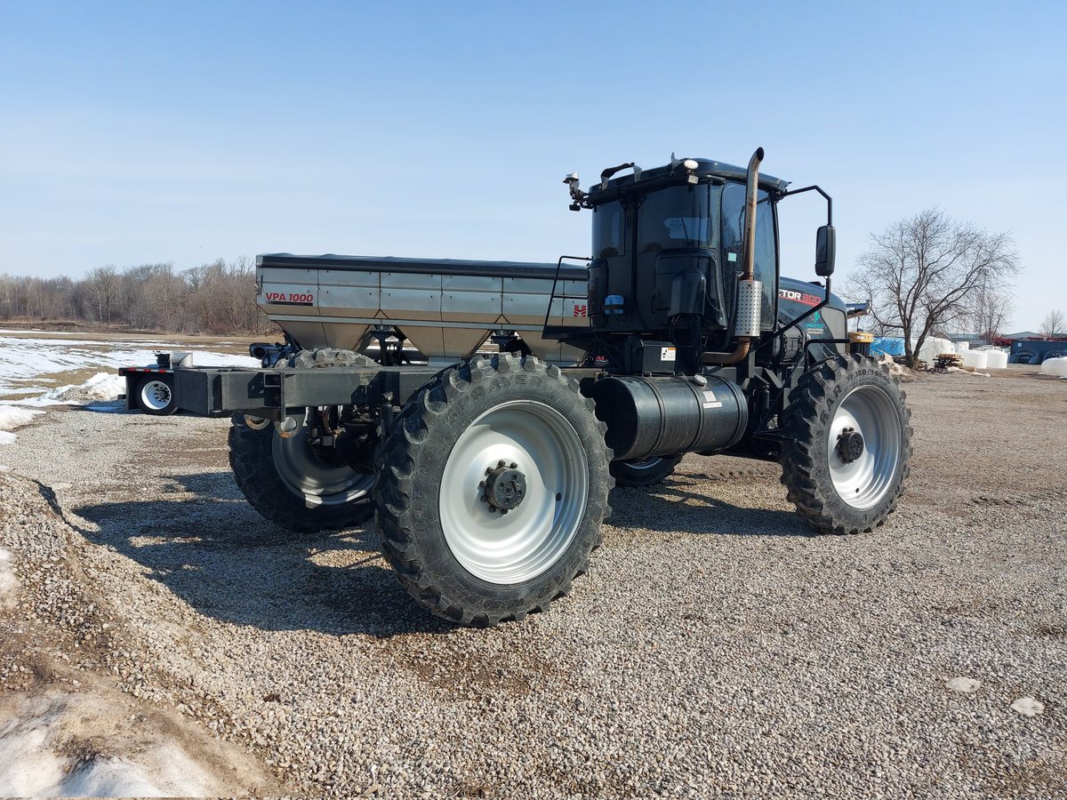 Awesome 2017 RBR Chassis
2900 hrs
8.3 Cummins 350 HP
Allison 4 Speed 
4 Wheel Drive
32000# HD Axles
Raven Viper 4
Raven 3D Smartrax
380/90R46 Tires
Dm for pricing
<a href="/BillCollard1/">Bill Collard</a>
<a href="/GreenLea_Ag/">Green Lea Ag Center</a> 
@Greenlea_Ag_Cen