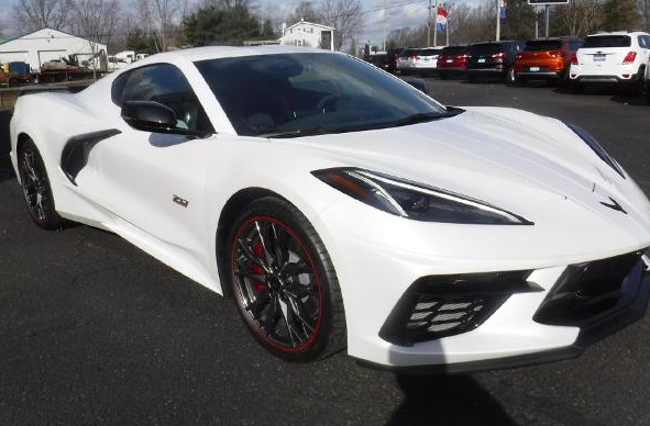 UsaAutoImport's tweet photo. ¡Celebra el 70 aniversario del Chevrolet Corvette C8 Stingray con nosotros! En este post de USA Auto Import, descubre todo lo que necesitas saber sobre el icónico deportivo americano y su última versión. https://t.co/JtZx4VYm3O