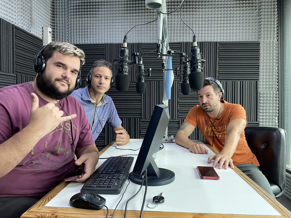 Hasta las 13:00 hacemos “TOCO Y ME VOY”

Con <a href="/choricalderon/">Diego Calderón</a> , <a href="/HernoKodakian/">Hernán Kodakian</a> , <a href="/JuanchiEgido/">Juan Ignacio Egido</a> , <a href="/sebakerle/">Sebastián Kerle</a>  y <a href="/FlacoFiorentino/">Sergio Fiorentino</a> .

💻 radiofmq.com/home.php