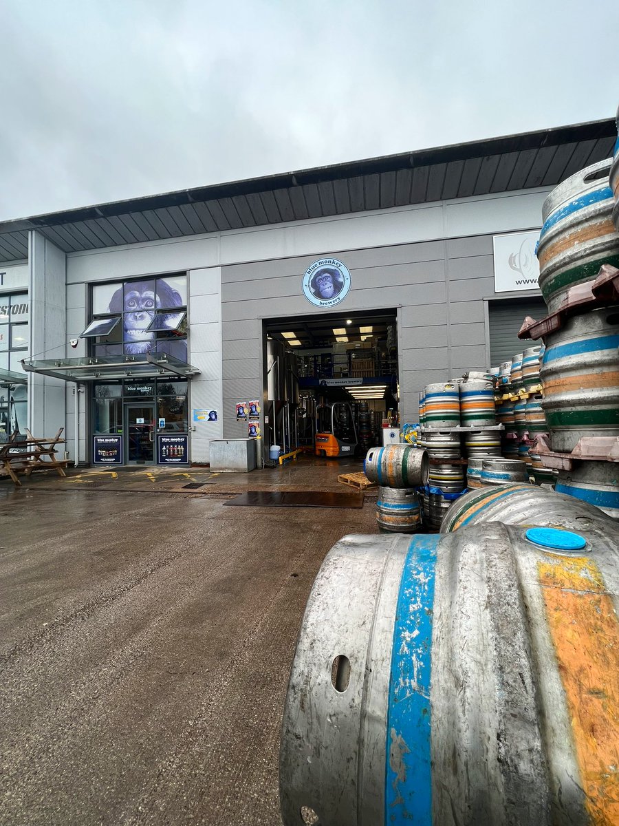 SmallBeerLtd's tweet photo. We are with our good friends @blue_brewery today, brewing our 2023 collaboration beer… 

Keep your eyes peeled… 👀

#beer #collaboration #bluemonkey #smallbeer #lincoln #nottingham #supportlocal #wholesale https://t.co/YTaGTZbRIz