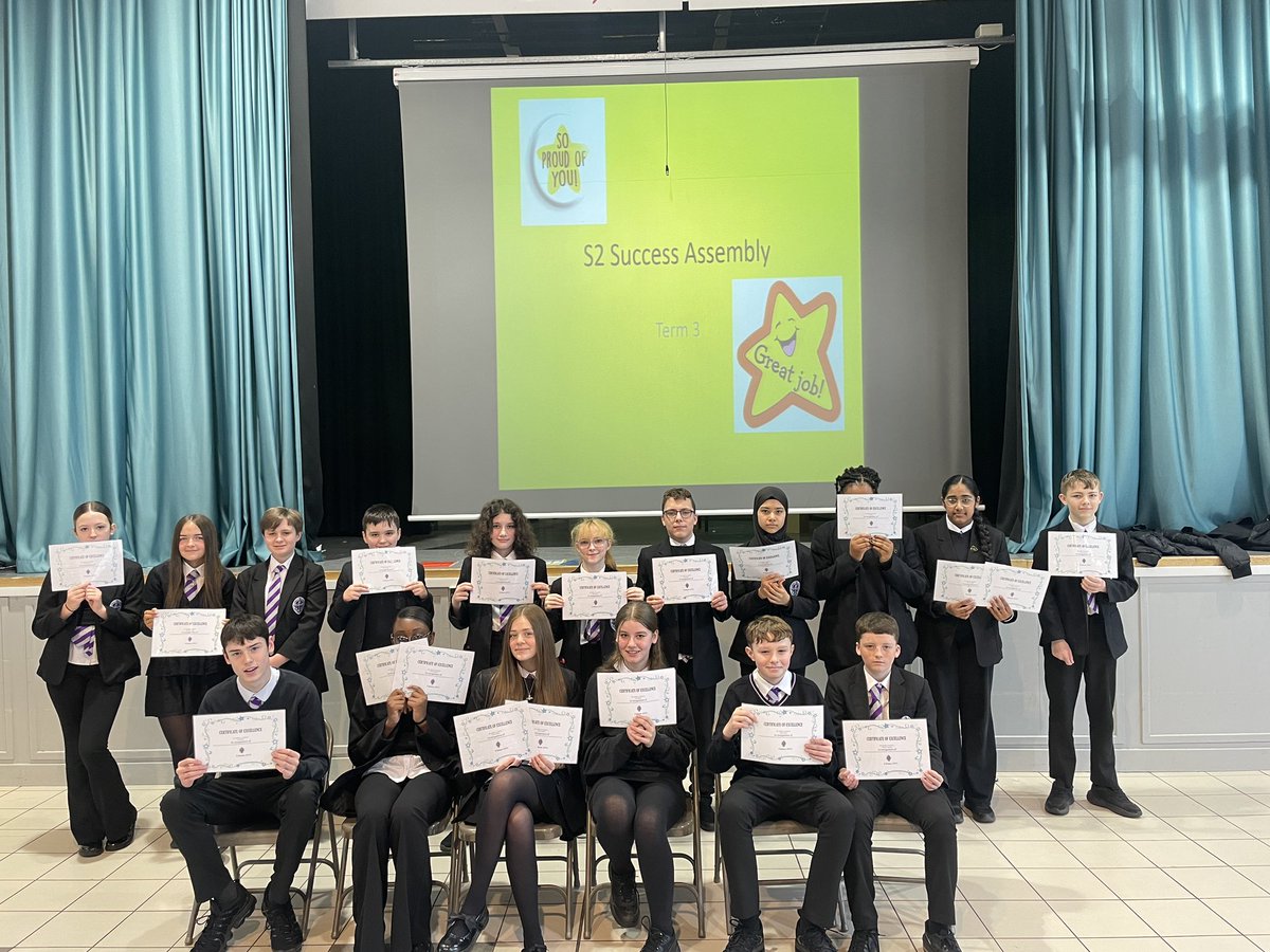 xMissGoldiex's tweet photo. 3rd category was ‘Star Performers’. These S2 learners are excelling in their classes and are absolute superstars. Well done everyone 👏🏻🌟@allsaintsrcsec  #S2SuccessAssembly https://t.co/1j0knOR5MM