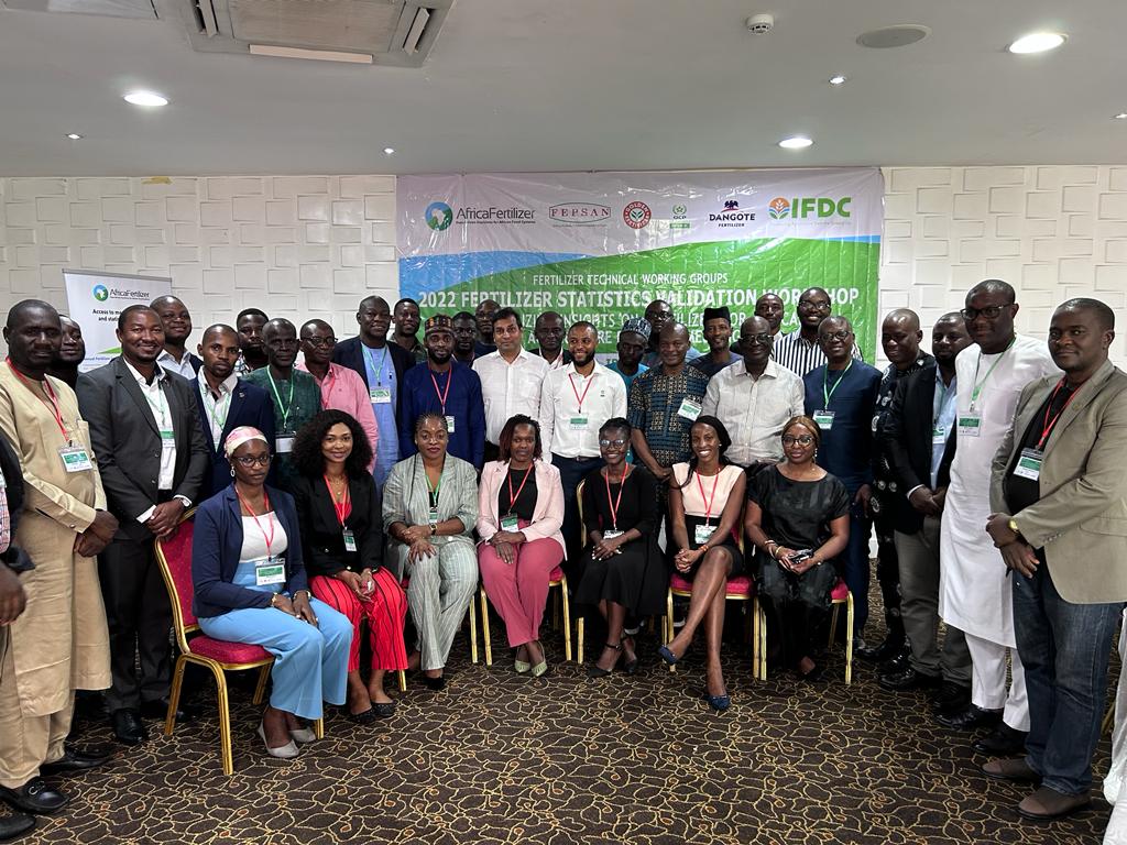 AfricFertilizer's tweet photo. We are still on track for our #FTWG workshops.
@AfricFertilizer & @DGateway gathered in #Nigeria with #fertilizer industry #stakeholders to validate 2022 #fertilizer #statisticsdata on #production, #trade and apparent consumption.
#agroinputs, #nutrients #agriculture #zerohunger https://t.co/CVPPuN6wTC