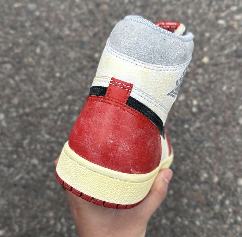 JustFreshKicks tweet media