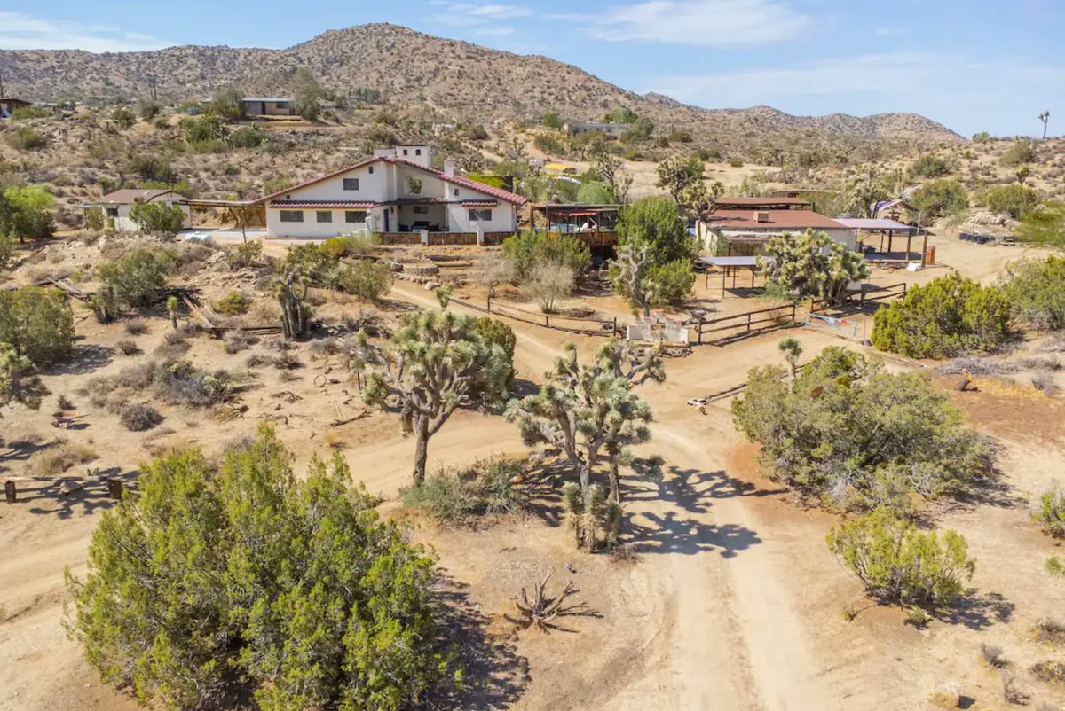 ElonsAch's tweet photo. *AIR BNB CONTACT GIVEAWAY* Get this Joshua Tree air bnb contact info to pitch and stay here for free! 
1. Follow @ChristyBarreUGC 
2. RT 
3. Like
4. Comment 'me' when finished!
5. bonus: tag friends in comments!

#ugccontentcreator #UGCcreator #ugccreatorsneeded #ugccommunity https://t.co/8MjqPGZIpr